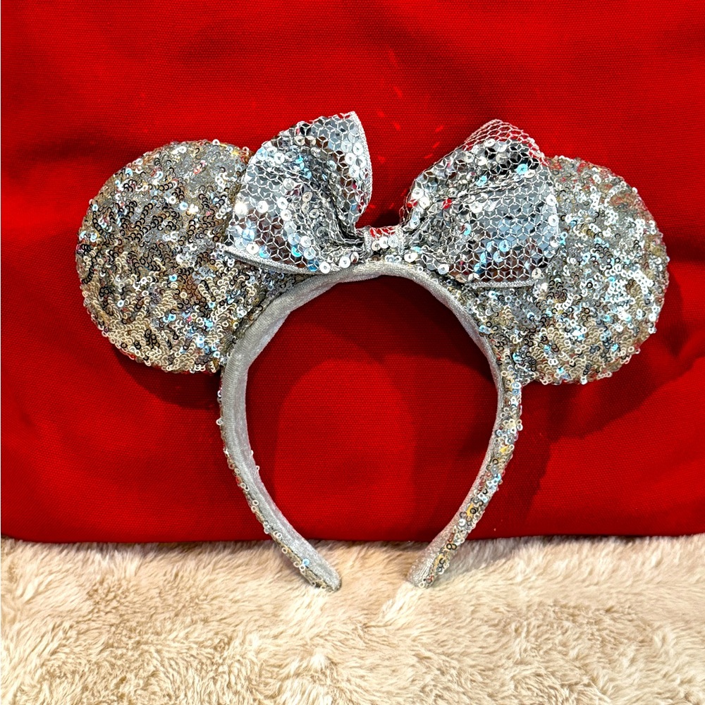 Disney Parks Minnie Ears Bow Headband Silver Sequins